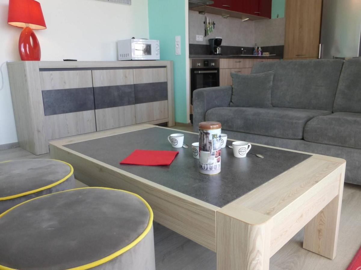Appartement 2 Pieces Avec Balcon, Parking Et Proche Plage A Saint-Gilles-Croix-De-Vie - Fr-1-224-587 Buitenkant foto