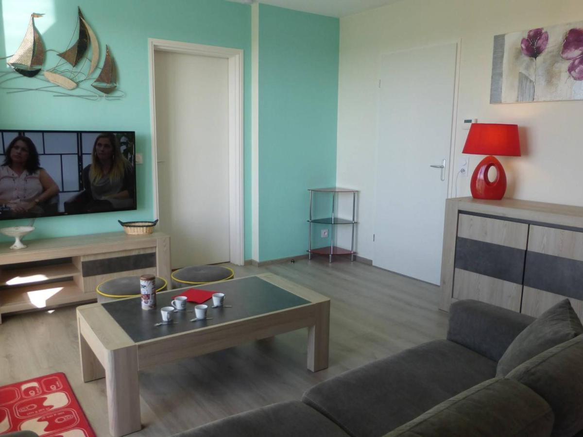 Appartement 2 Pieces Avec Balcon, Parking Et Proche Plage A Saint-Gilles-Croix-De-Vie - Fr-1-224-587 Buitenkant foto