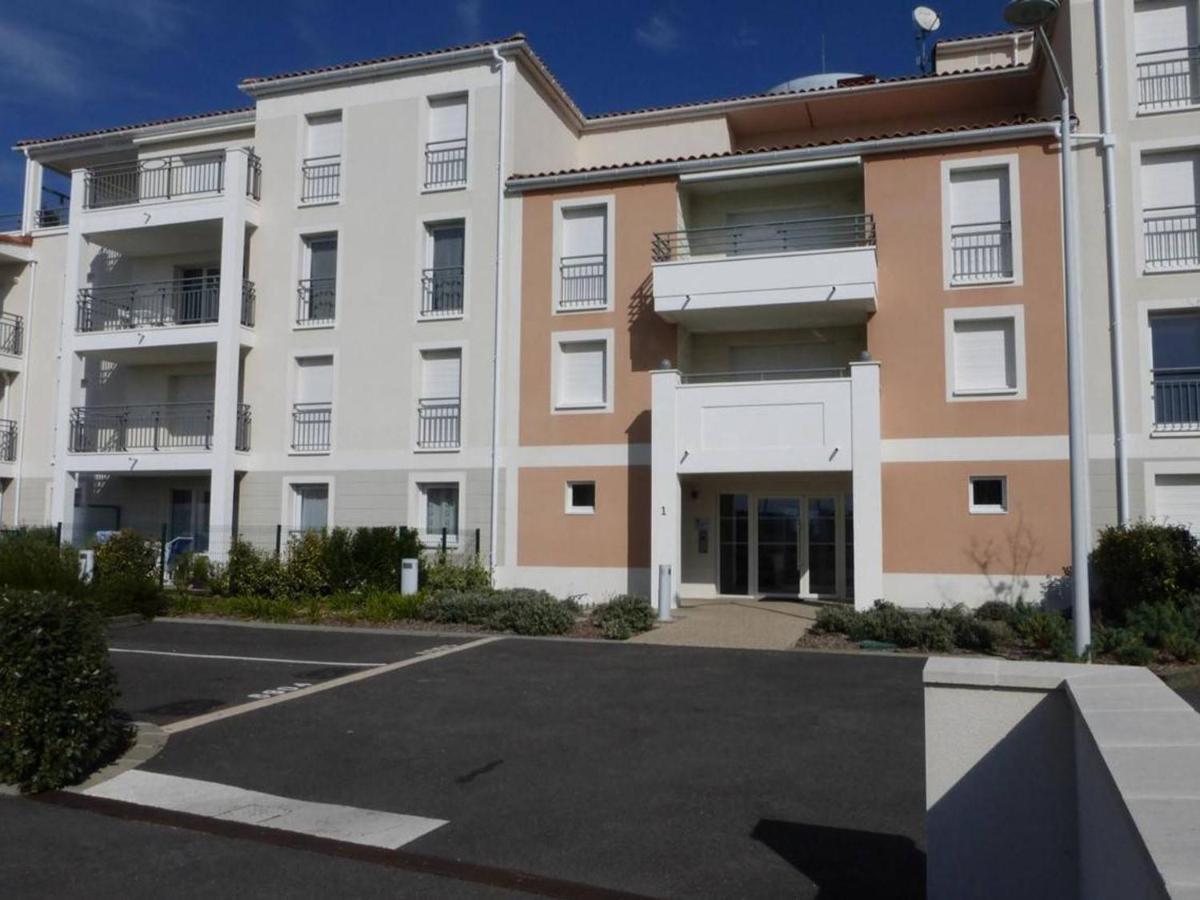 Appartement 2 Pieces Avec Balcon, Parking Et Proche Plage A Saint-Gilles-Croix-De-Vie - Fr-1-224-587 Buitenkant foto